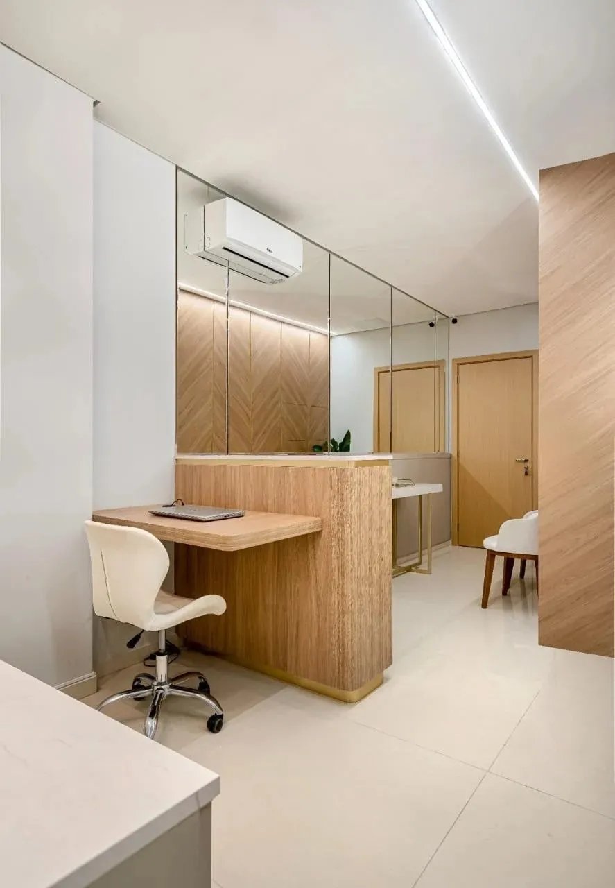 Sala de atendimento da clínica no The Place, bairro Santa Fé