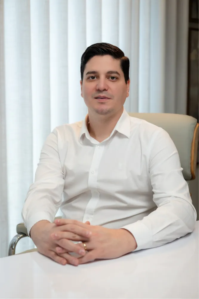 Dr. Leonardo Almeida