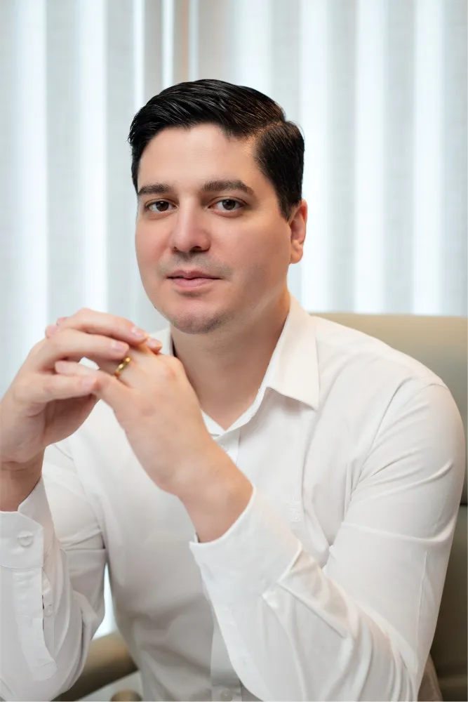 Dr. Leonardo Almeida