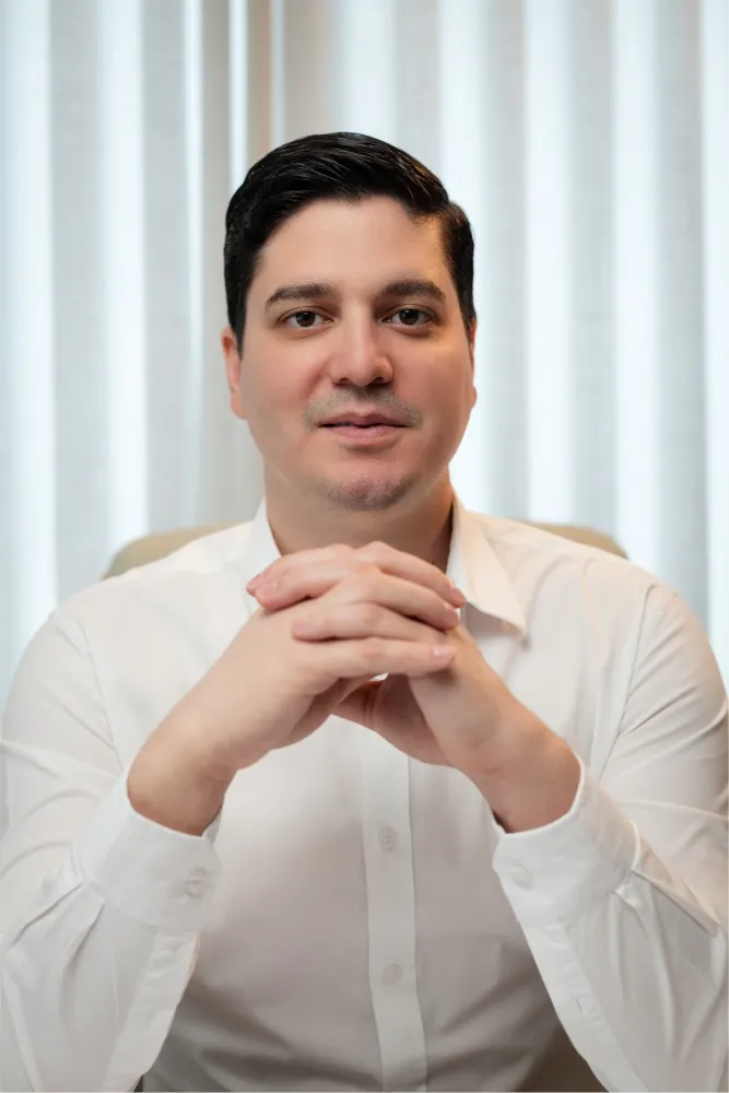 Dr. Leonardo Almeida