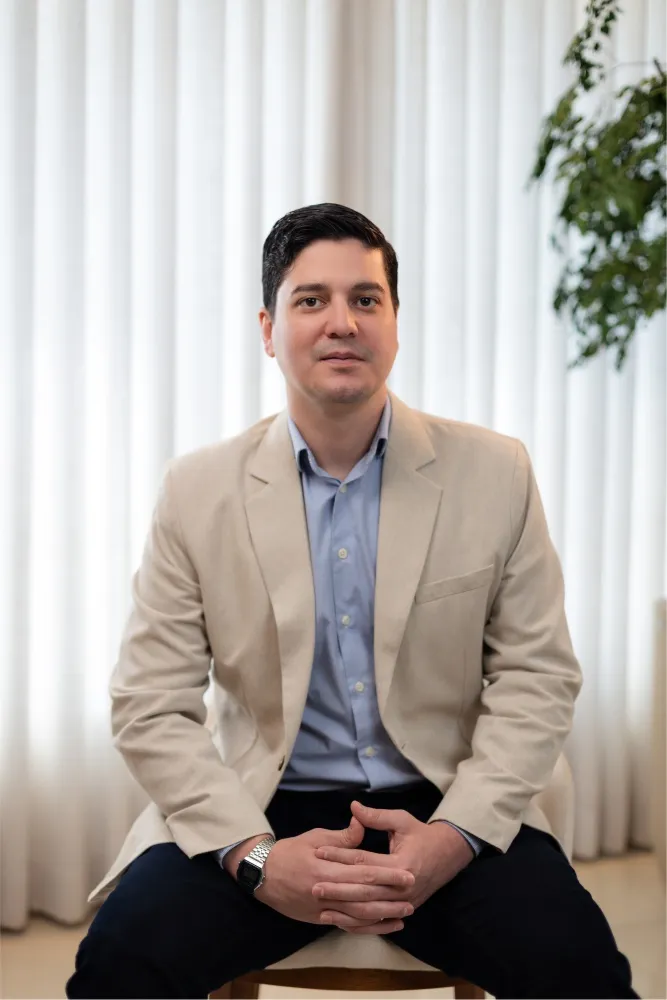 Dr. Leonardo Almeida - Especialista em Doença de Peyronie