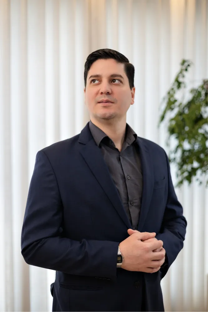 Dr. Leonardo Almeida