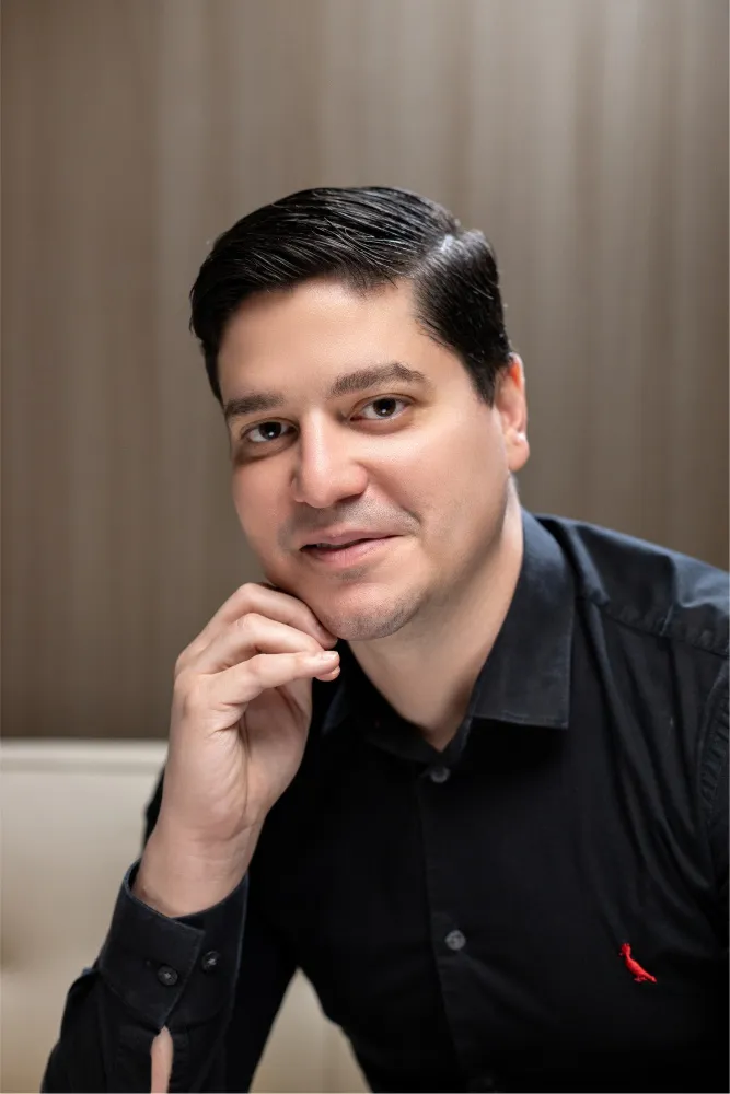 Dr. Leonardo Almeida