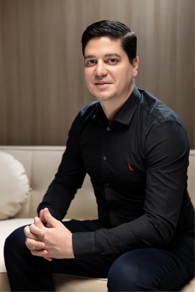 Dr. Leonardo Almeida - Especialista em Postectomia / Fimose