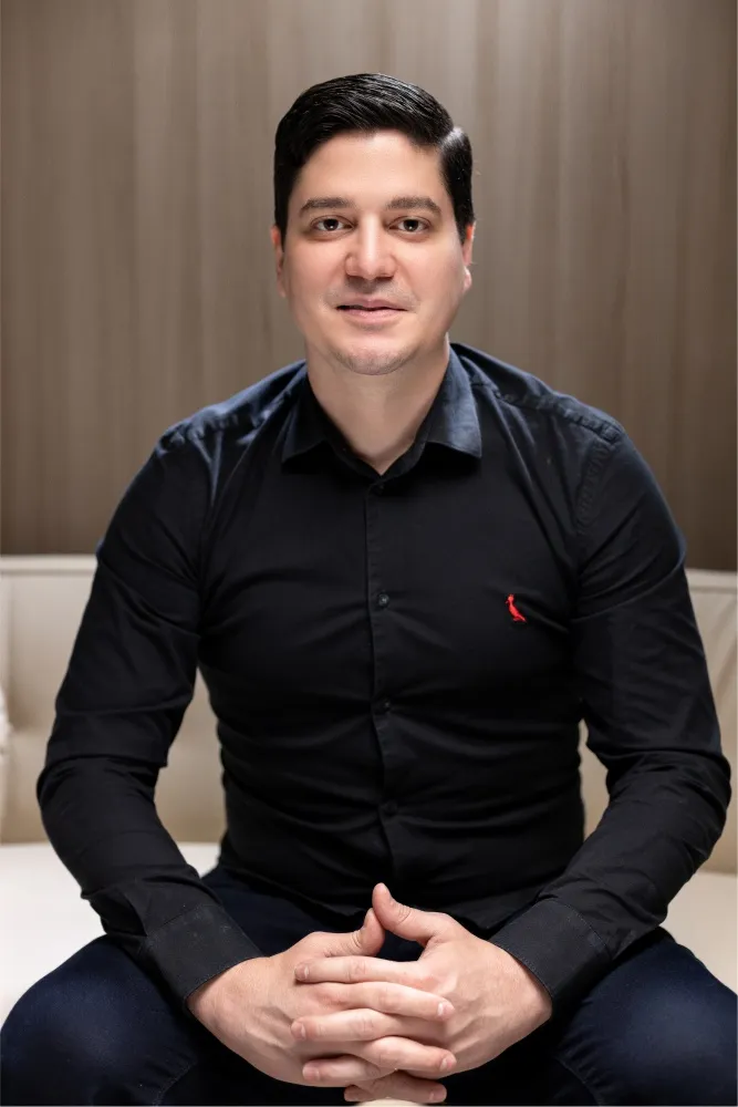 Dr. Leonardo Almeida